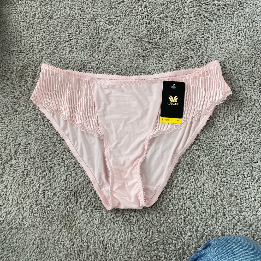 Wacoal La Femme Undies